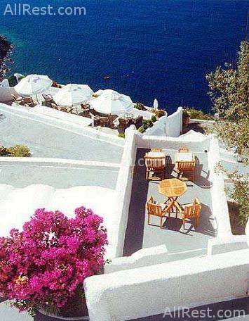 Oia Village Cave Villas 10